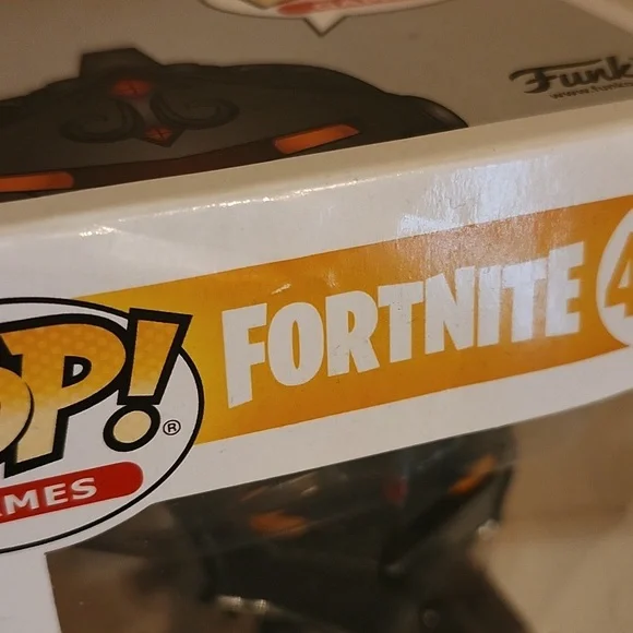 Funko Pop Fortnite Black Knight No. 426 - Picture 5 of 5